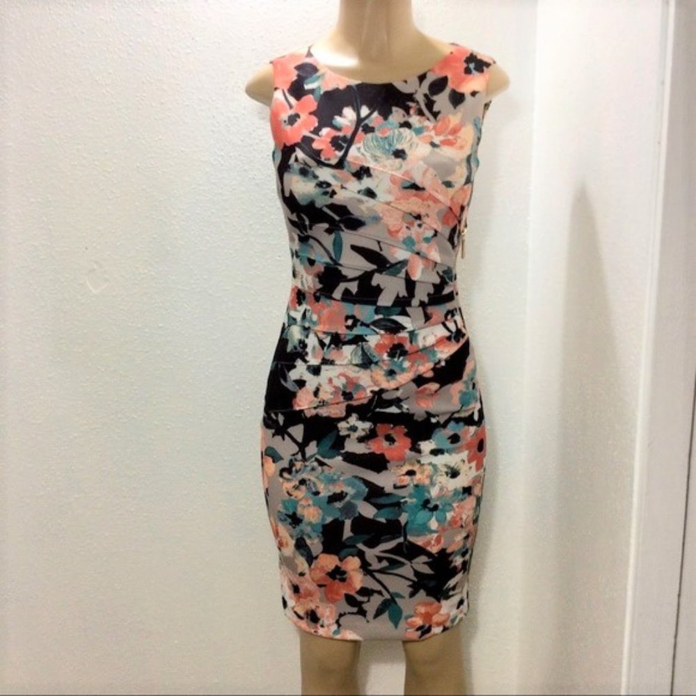 COPY - Ivanka Trump floral print dress🌈
